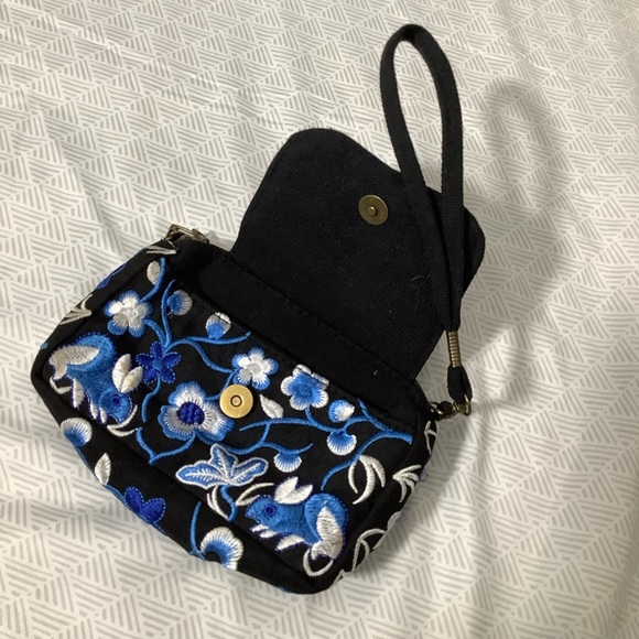 Embroidered Flower Wristlet Bag - Picture 9 of 10